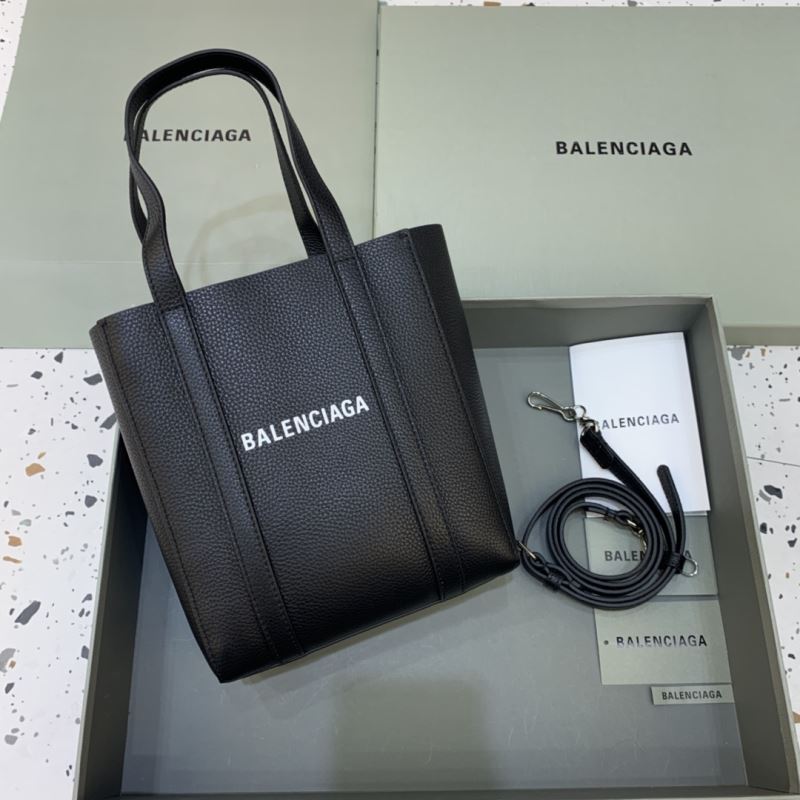 Ba*len*cia*ga shopping bags